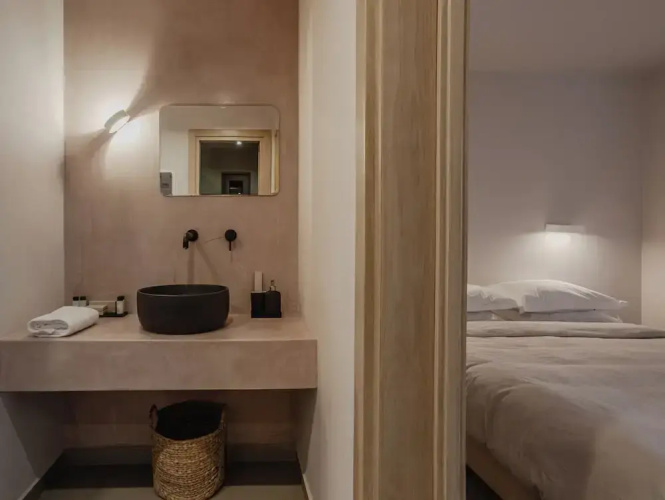 Amal Kythnos Suites