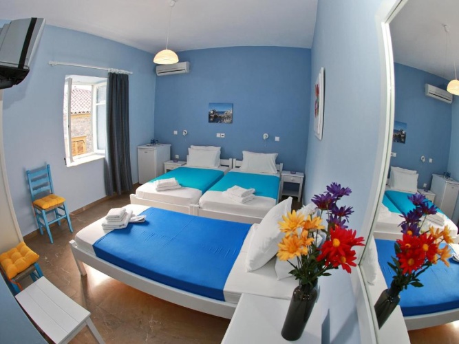 Standard Triple room