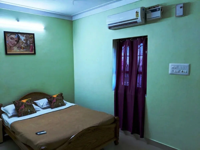 Kanish Home Stay