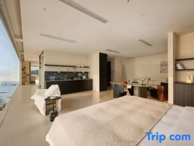 Double Suite with lake view