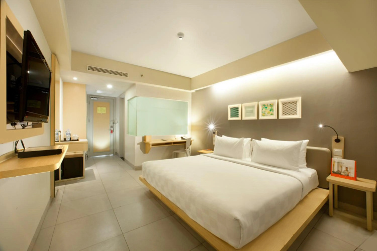 Sevn Legian Hotel