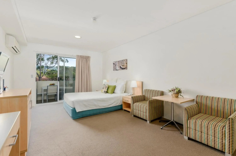 Quality Suites Pioneer Sands