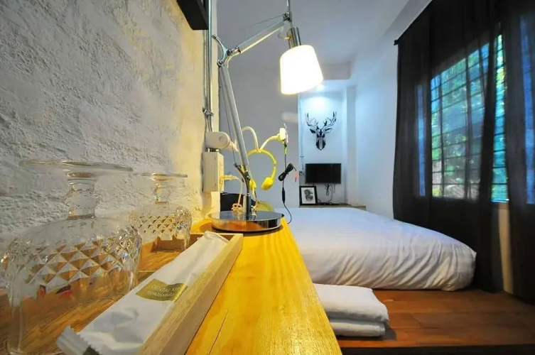 Pyat Music and Artel Guesthouse