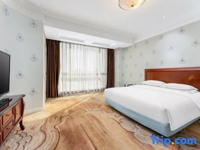 Suite with view