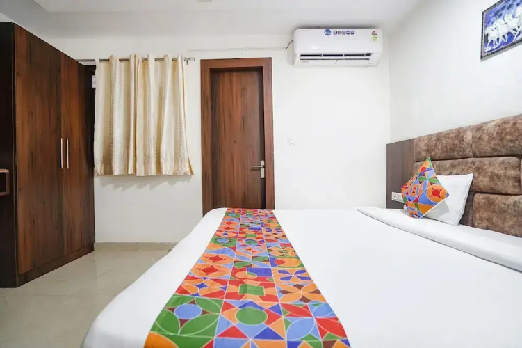 FabHotel Vishal Palace