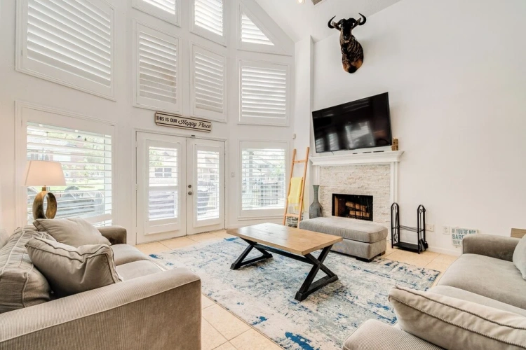 4 Bedrooms Cottage