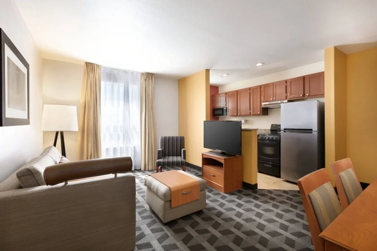 1 Bedroom Suite
