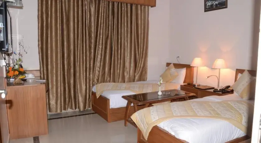 Emblem Hotel Sector 14 Gurgaon
