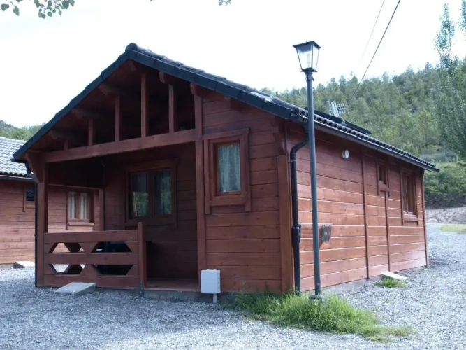 2 Bedrooms Bungalow