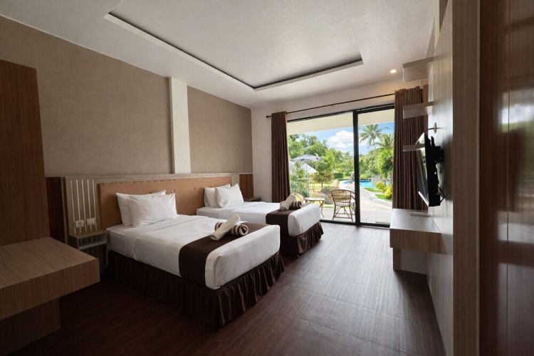Standard Twin room