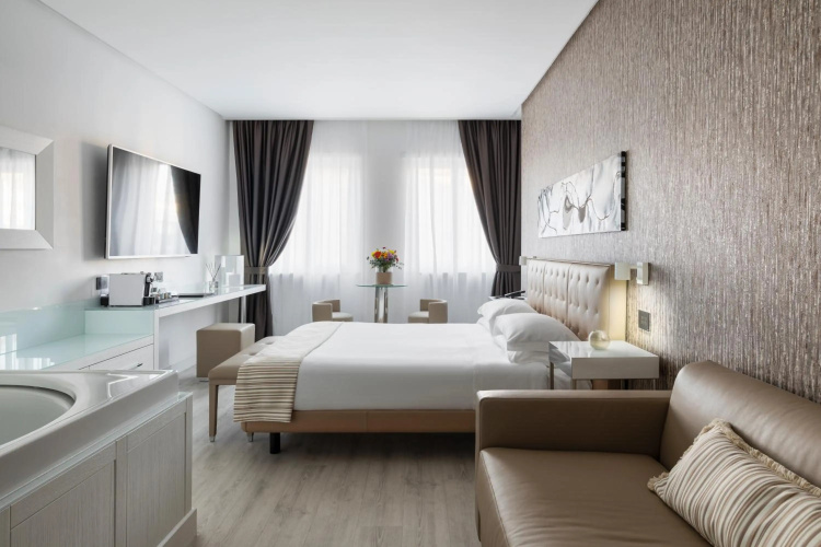 LHP Napoli Palace & SPA photo 6