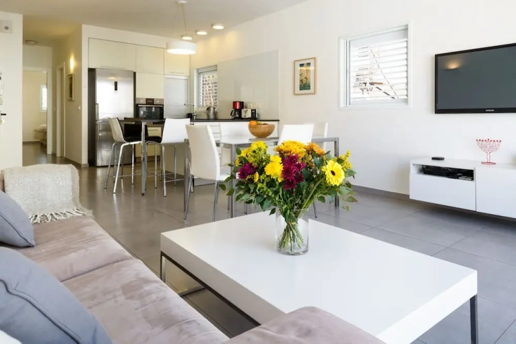 1 Bedroom Apartment beachfront