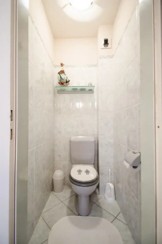 Villa12 Guesthouse