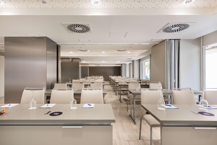 NH Madrid Zurbano photo 33