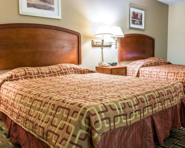 Econo Lodge Kalamazoo photo 8