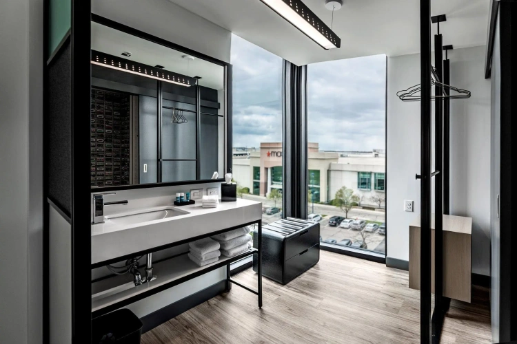 Standard Double room with city view