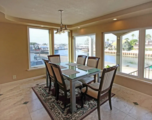 111 E Edgewater Dar 3 Bedroom Duplex