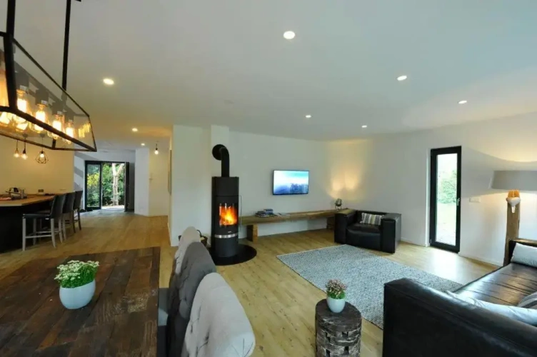 2 Bedrooms Cottage