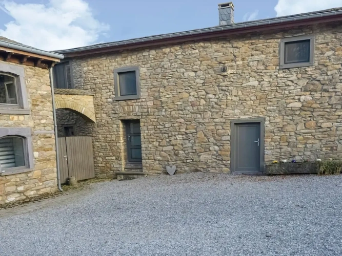 Magnificent Holiday Home In Manhay With Fenced Garden