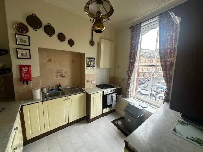 4-beds, Sleeps 8, Sea View & Pet Friendly