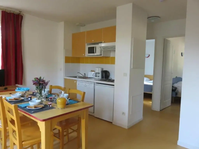 1 Bedroom Apartment