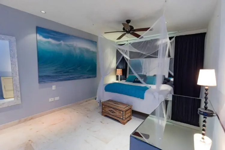 Elements 223 2 Bedroom Condo by Redawning