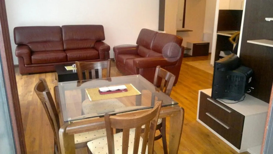 Persey Flora Apartments
