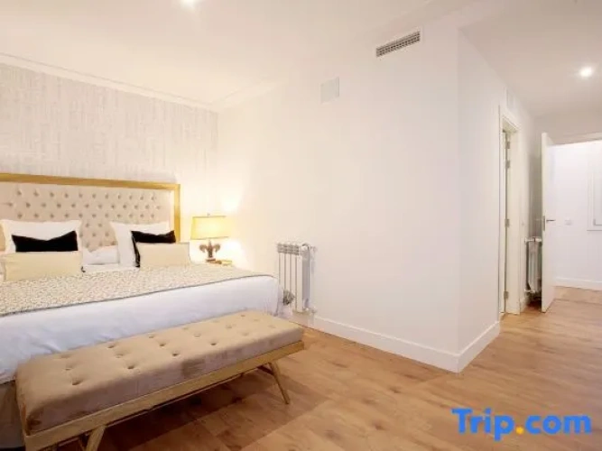 3 Bedrooms Apartment