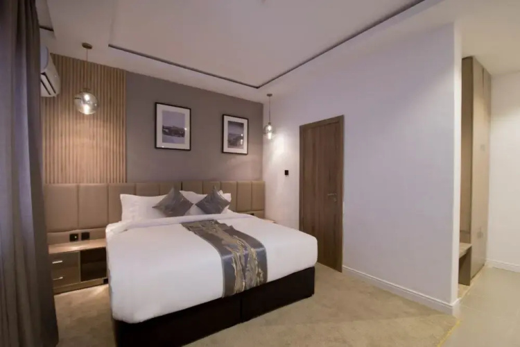 The Corniche Hotel