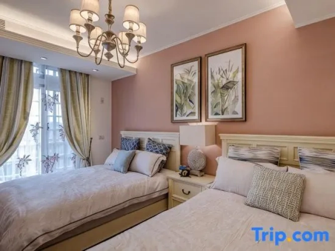 Deluxe Family Suite