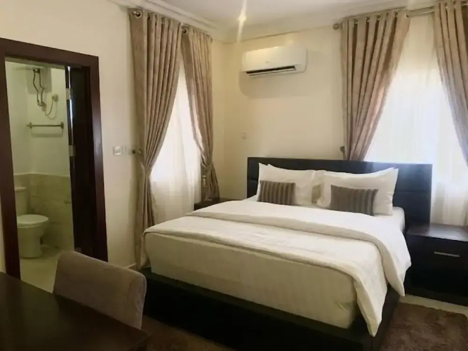 Okin Apartment
