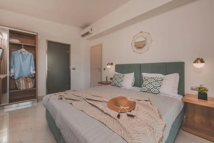 Zinos Luxury Villa