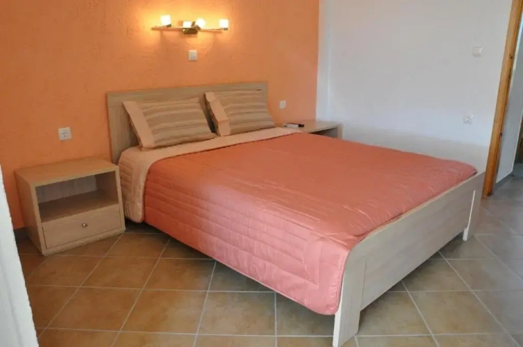 1 Bedroom Apartment with balcony and with garden view