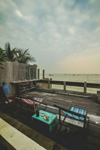 Sight-Seaing At Phala Beach