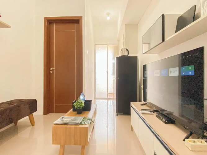 Basic 1Br Apartment At Vittoria Residence