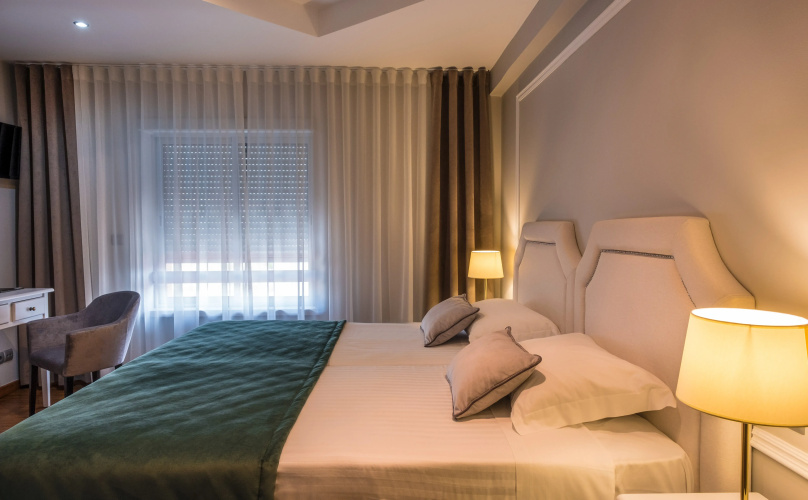 Imperhotel by Umbral