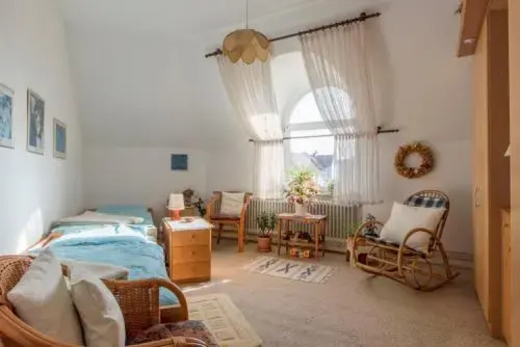 5837 Private Room