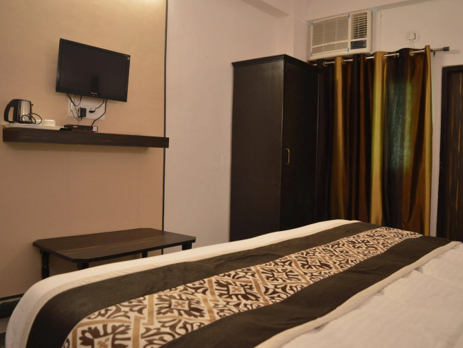 Hotel Priya