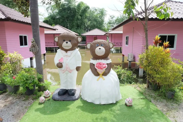 Baan Klang Nam Resort