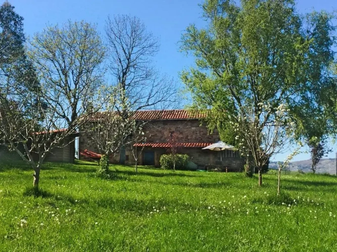 4 Bedrooms Cottage