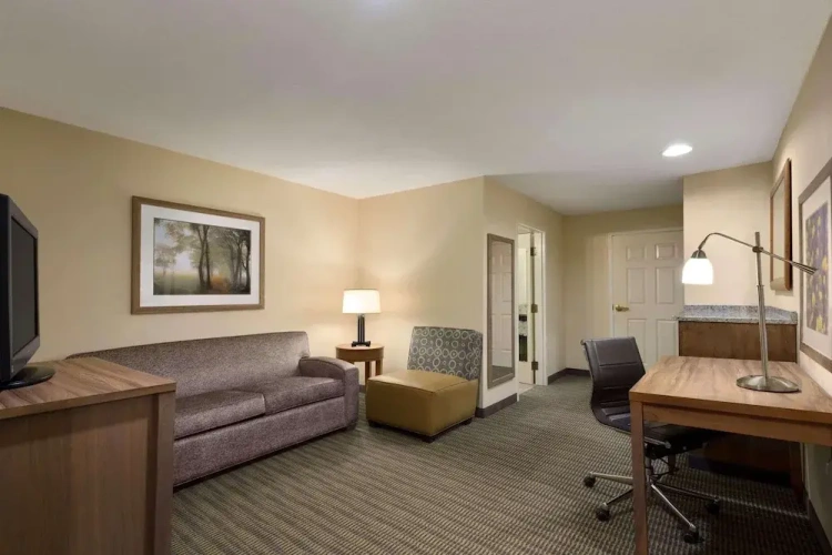 1 Bedroom Deluxe Double Suite