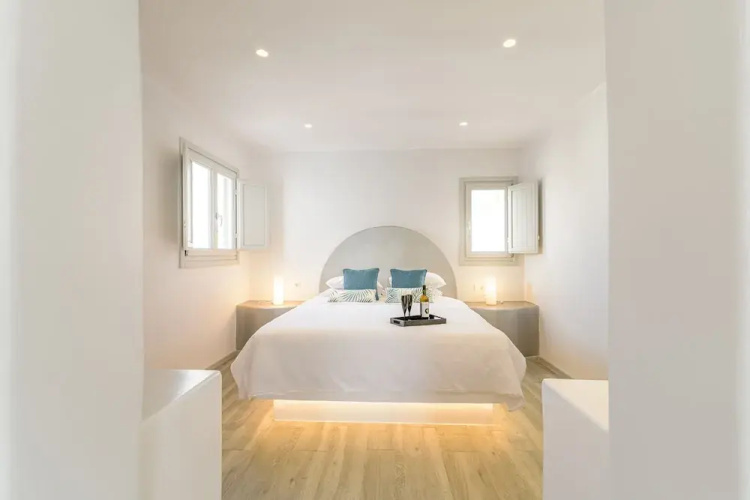 Amoramelia Suites