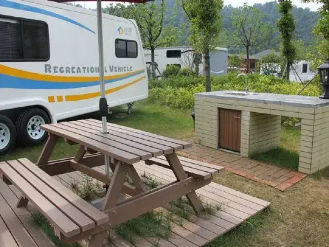 To Journey Huangshan Camping