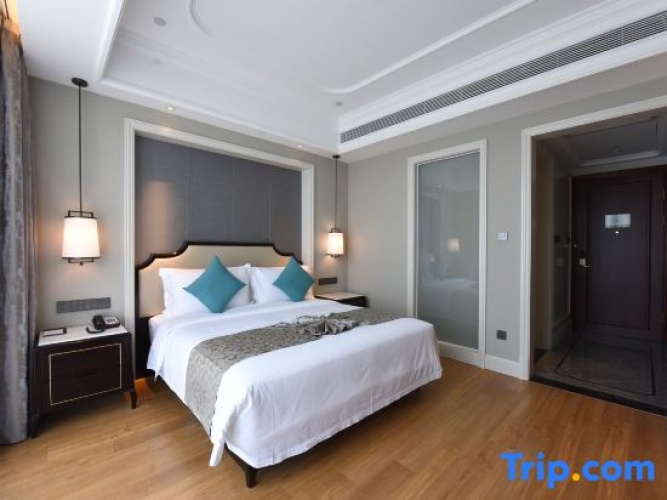 Superior Single Suite