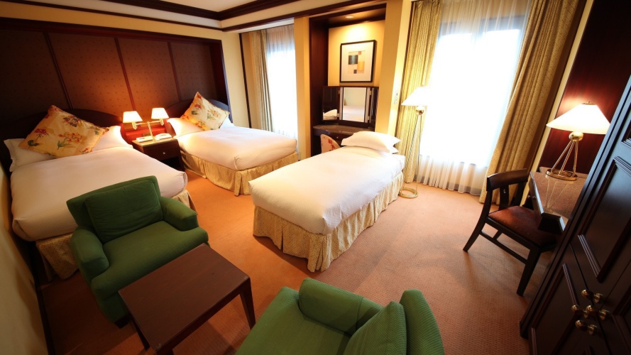 Standard Triple room