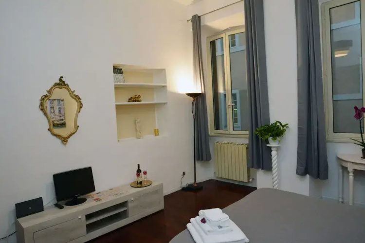 Chéri de Rome Vatican Apartment