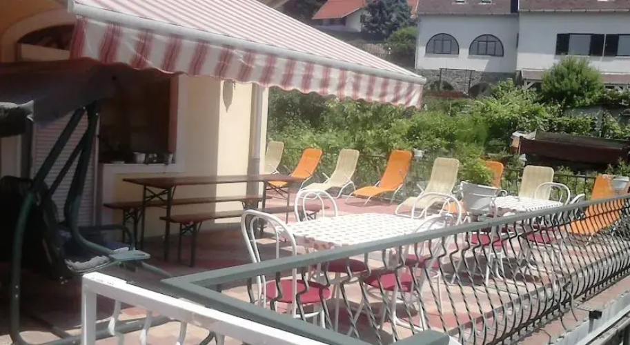 Apartmanház Klára
