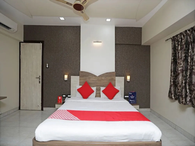 OYO 2917 Deccan
