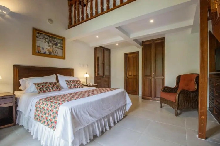 Standard Triple room with balcony