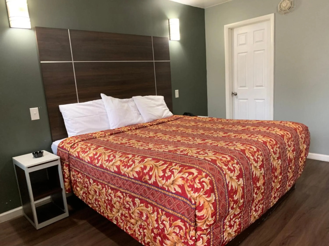 Red Carpet Inn